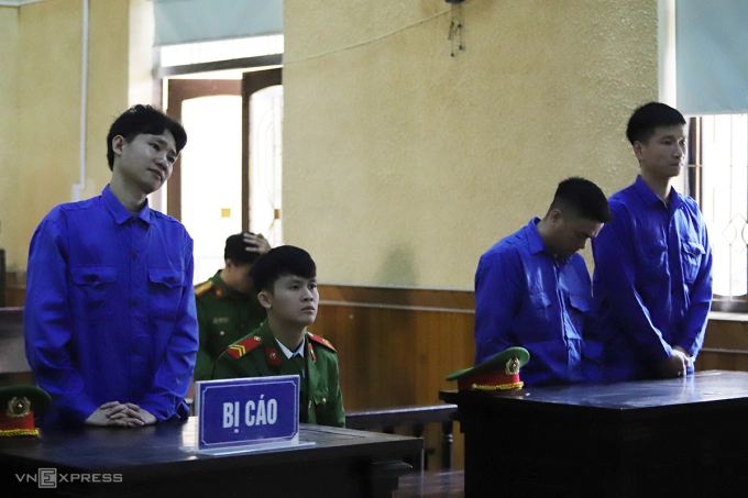 Với hy vọng kiếm tiền hoa hồng từ việc buôn người, Thành và Tuấn đã lừa bán 20 người vào khu vực Tam giác vàng