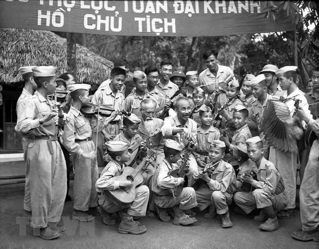 19-5 ngày sinh Chủ tịch Hồ Chí Minh