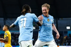 Man City áp sát Arsenal trên đỉnh Ngoại hạng Anh