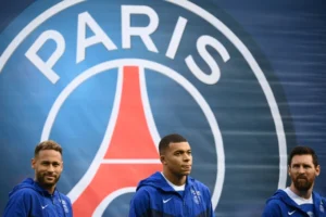 Messi bị báo Pháp công kích trước trận gặp PSG