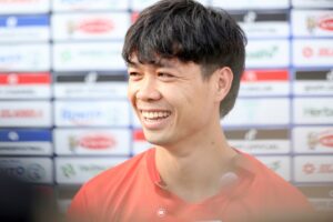 Công Phượng chia tay tuyển Việt Nam
