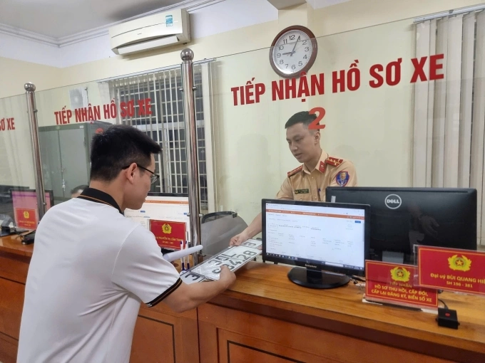 Từ 1/7, người dân đăng ký xe ở đâu? Làm thủ tục thế nào?