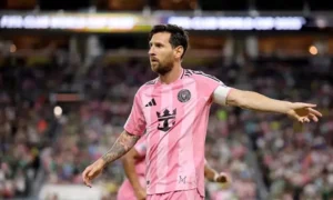 Messi bất bại ở vòng bảng suốt sự nghiệp