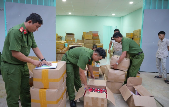 Phá đường dây sản xuất kem trộn, mỹ phẩm giả tại Tây Ninh