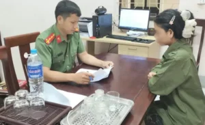 Triệu tập cô gái tung tin