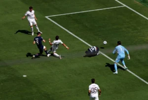 PSG 4-0 Real Madrid Enrique vẽ nên chiến thắng