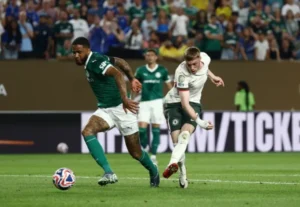 Chelsea hạ Palmeiras 2-1 nhờ pha phản lưới