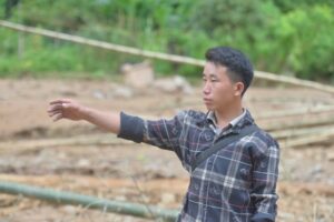 Trưởng bản Mùa A Thi