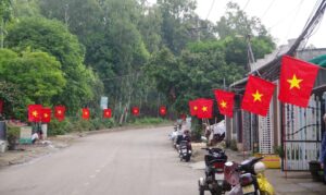 Đà Nẵng đường cờ tháng tám