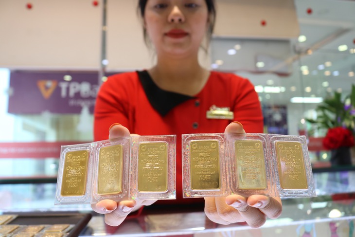 Giá vàng SJC lập kỷ lục mới: 127,1 triệu đồng/lượng, chênh lệch lớn chưa từng có