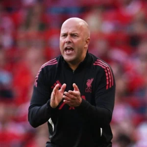 Liverpool thắng liền hai trận giao hữu