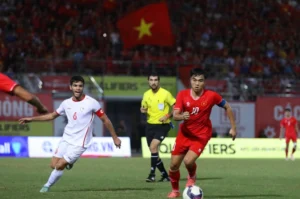 Nguyễn Công Phương Gục Ngã Để Vươn Lên