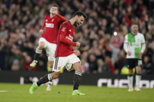 Bruno Fernandes: Ronaldinho là tình yêu đầu tiên