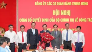 Bộ Chính trị công bố