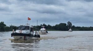 Bộ Tư lệnh Vùng Cảnh sát biển 2 chủ động ứng phó bão số 10, sẵn sàng hỗ trợ ngư dân trên biển