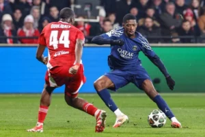 Dembele-Yamal Bóng đá đường phố thời công nghệ