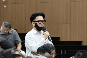 Vén màn đường dây đánh bạc