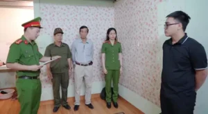Tạm giữ thành viên