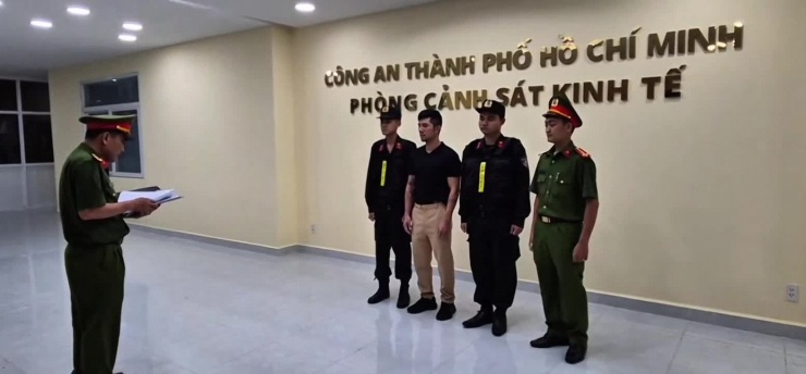 Lê Sỹ Cường là ai