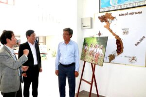 Phó Chủ tịch UBND tỉnh Lâm Đồng Nguyễn Minh thăm Trường Đại học Đà Lạt
