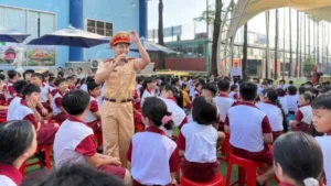 Đồng Nai cảnh báo người lạ tiếp cận học sinh, giả danh phụ huynh đón về nhà