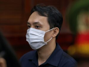 Nguyễn Thúc Thùy Tiên