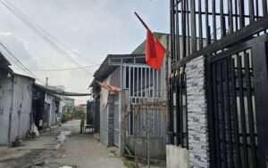 Lộ diện loạt nhà xây trái chủ