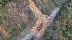 Sạt lở nghiêm trọng ở Mai Châu